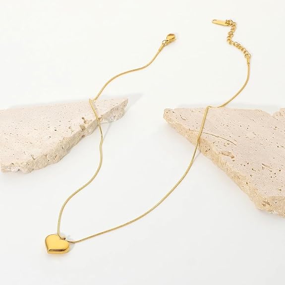 Elegant Gold Heart Pendant Necklace
