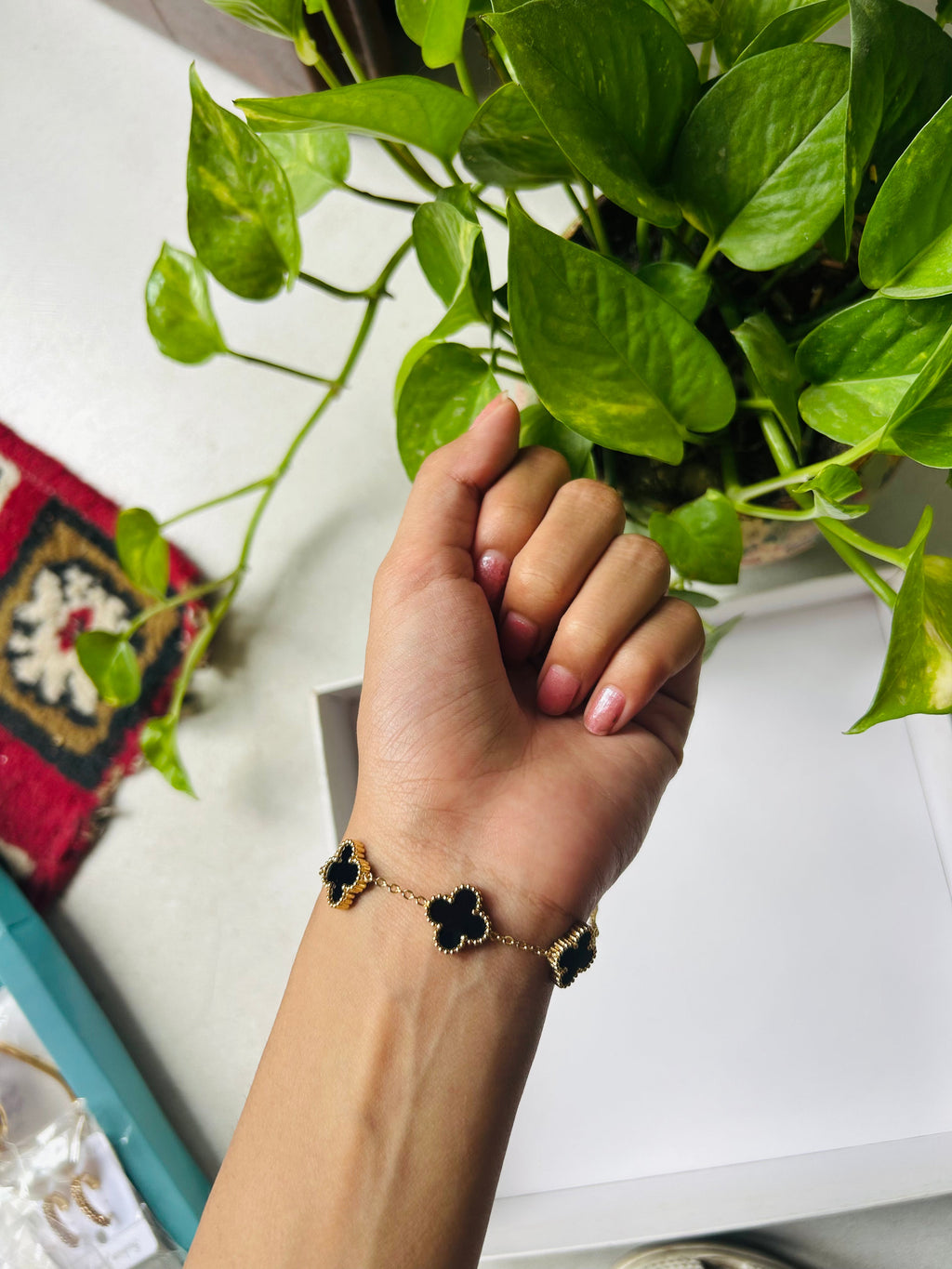 Luxury Clover Charm Bracelets – Black & White Enamel Finish