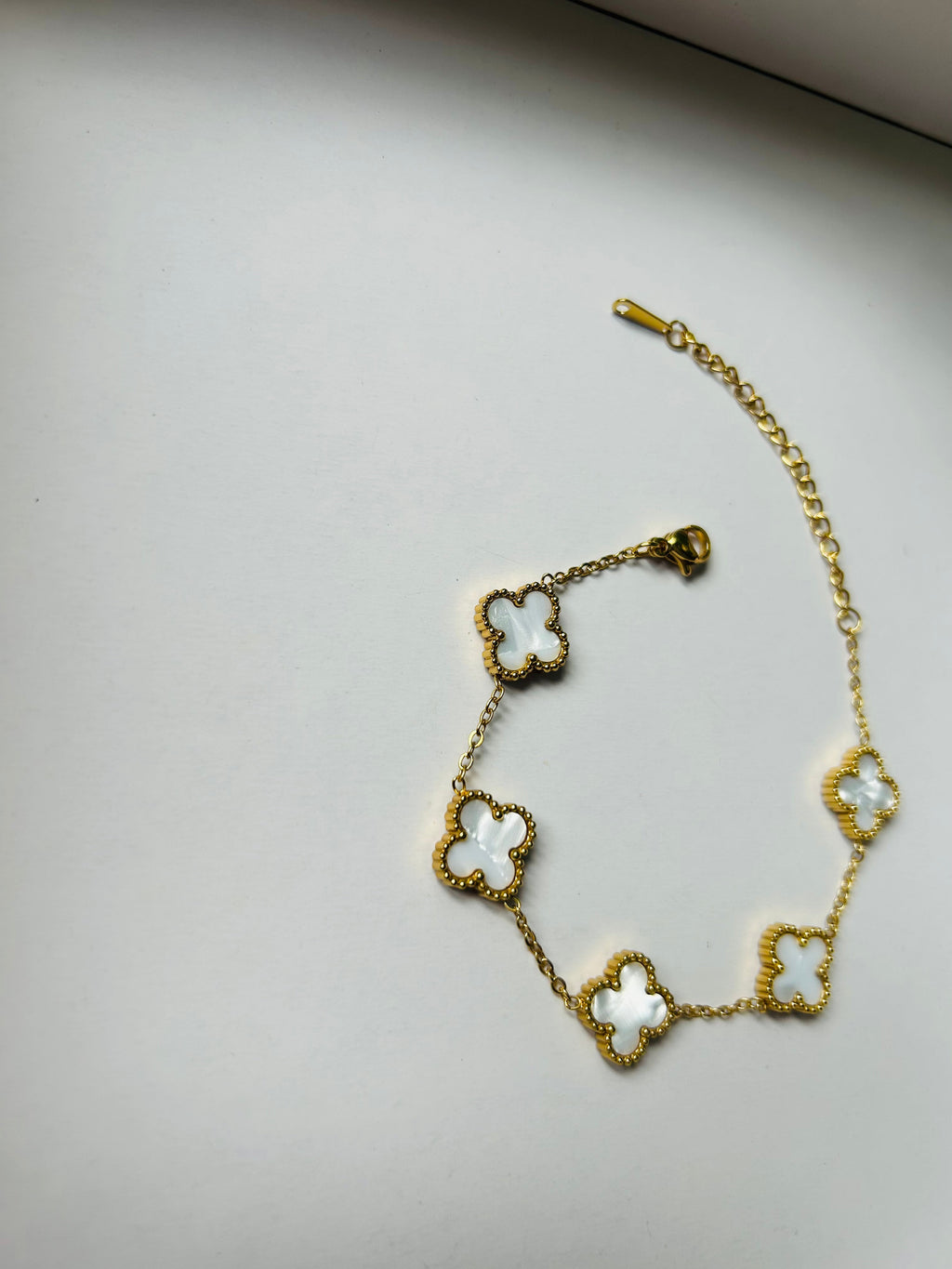 Luxury Clover Charm Bracelets – Black & White Enamel Finish