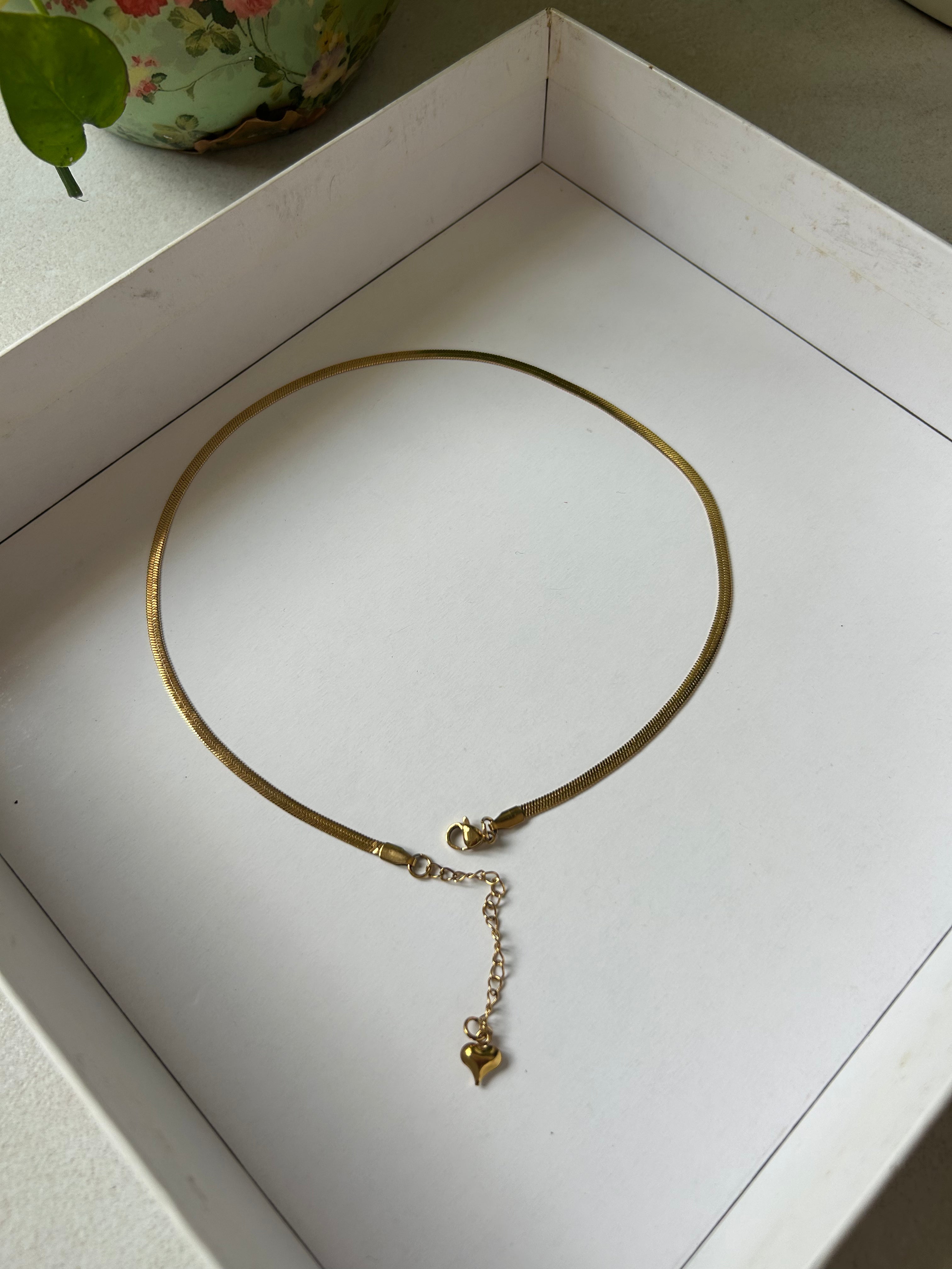 Elegant Gold Herringbone Chain Necklace
