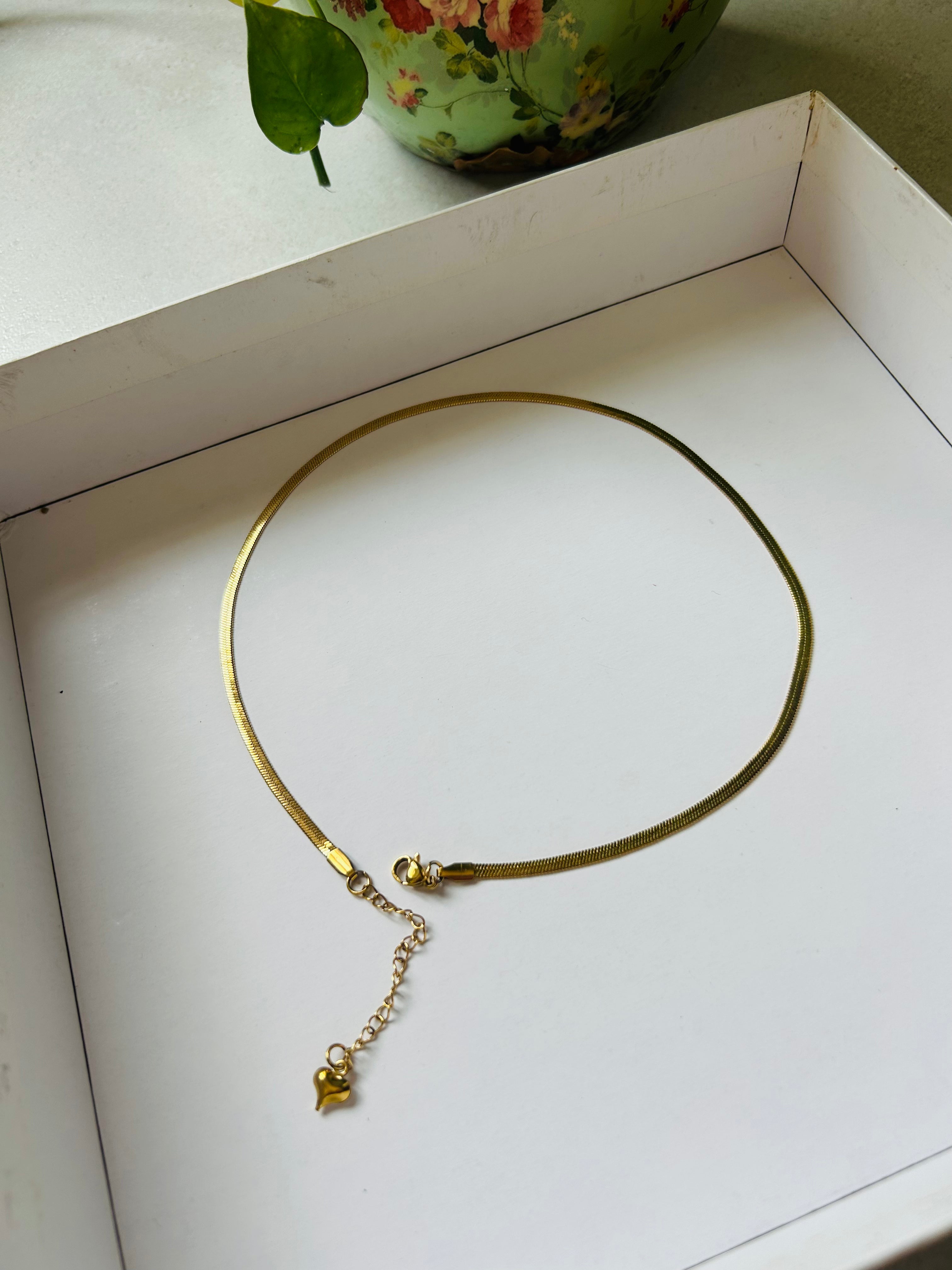 Elegant Gold Herringbone Chain Necklace