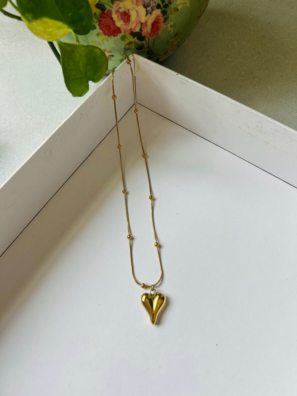 Elegant Gold Heart Pendant Necklace