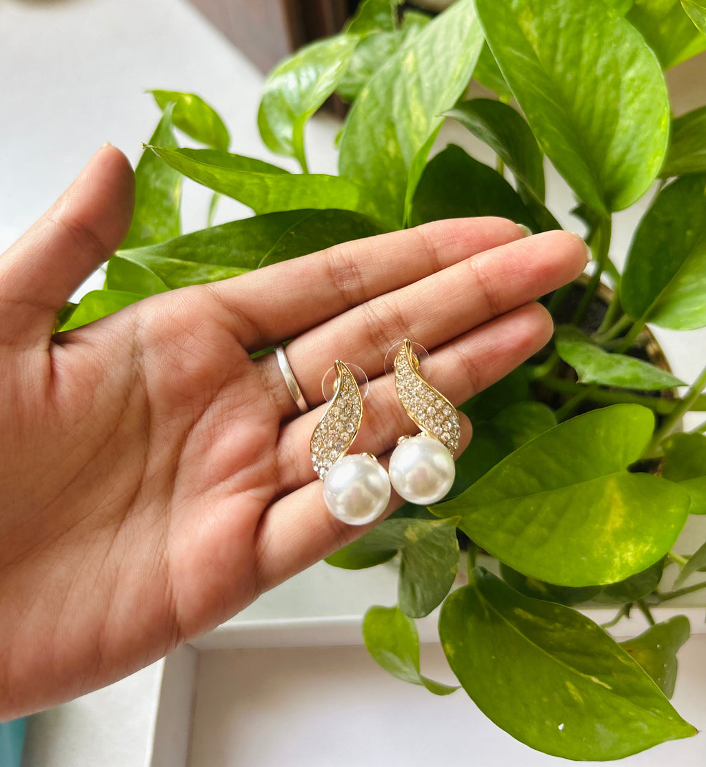 Leaf Drop Pearl Earrings