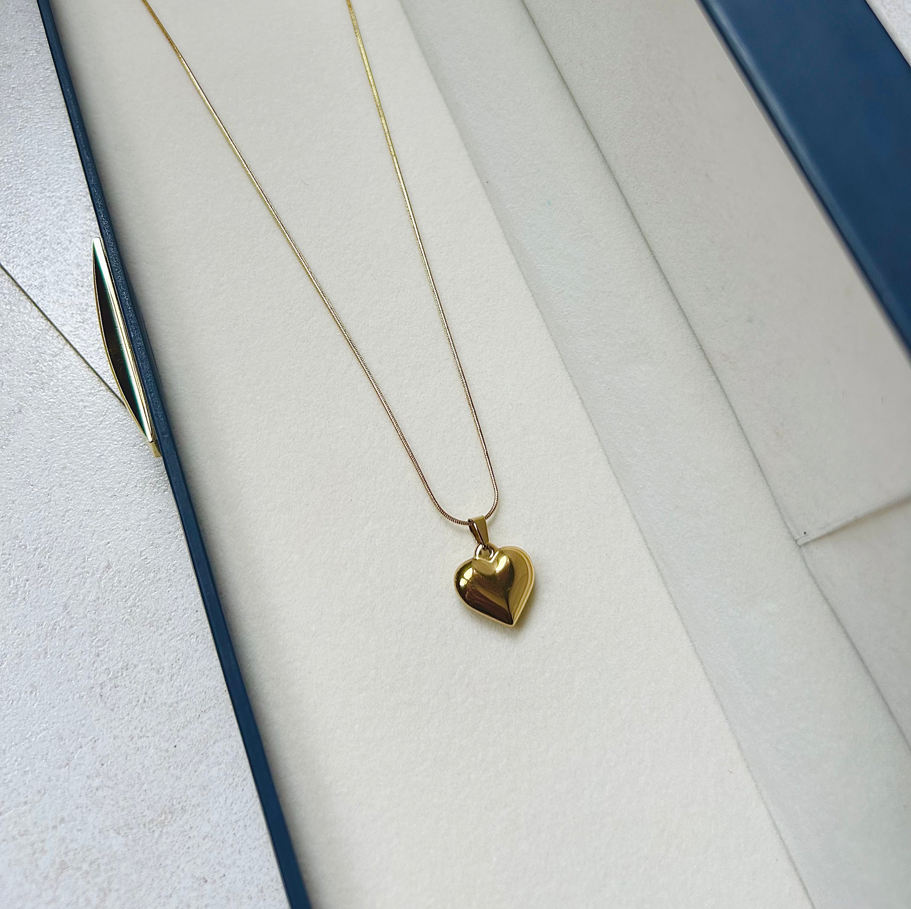 Elegant Gold Heart Pendant Necklace