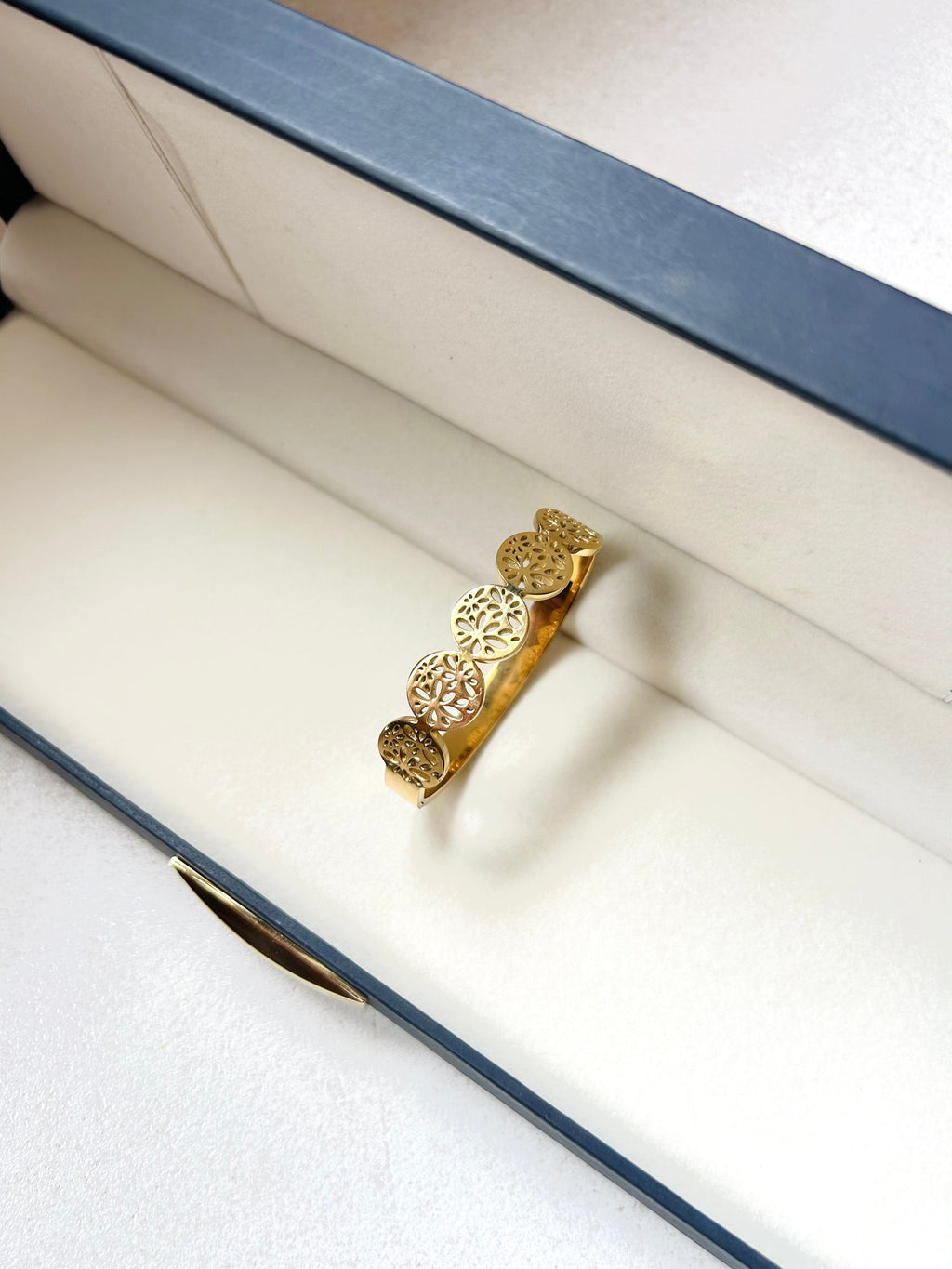 Elegant Floral Gold Plated Bangle