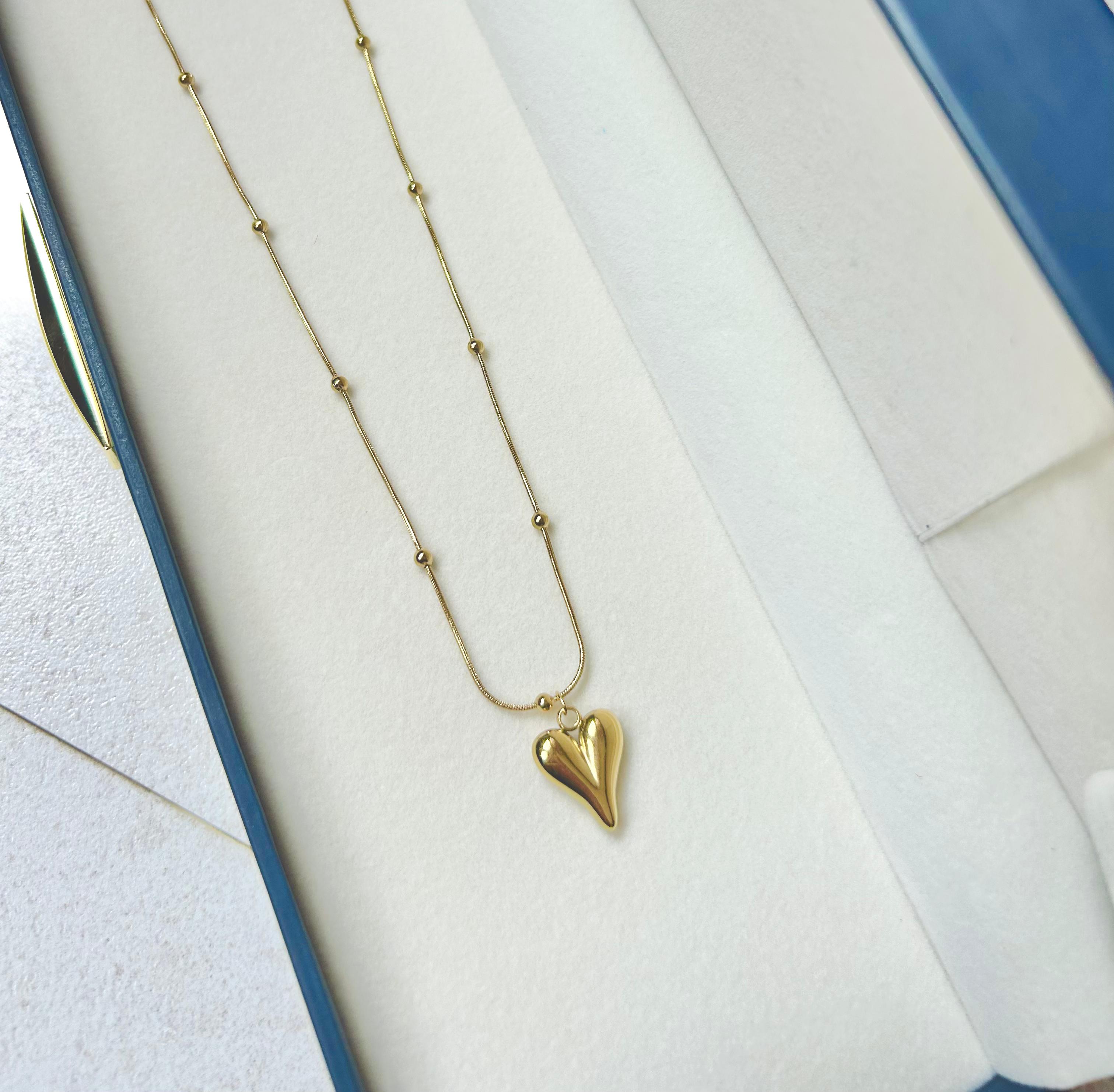 Elegant Gold Heart Pendant Necklace