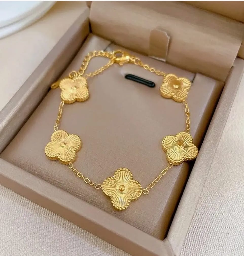 Golden Clover Bracelet